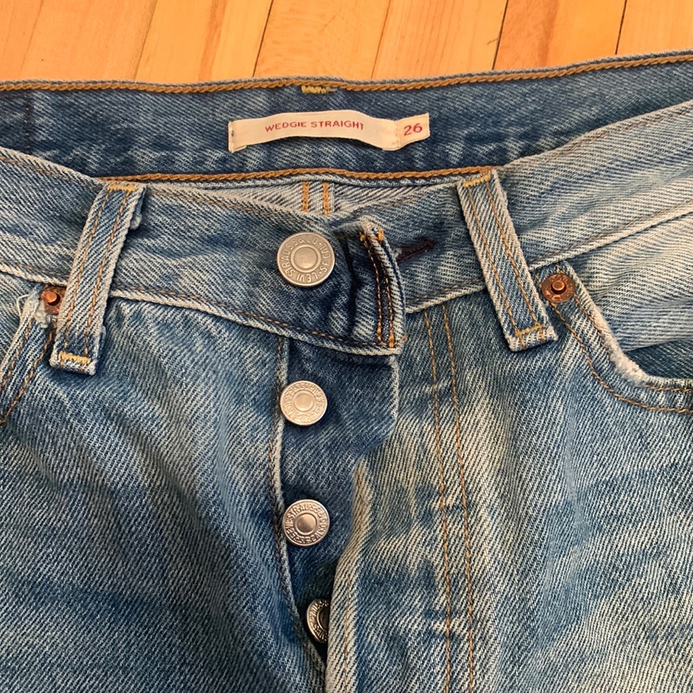 Levi’s wedgie straight jean